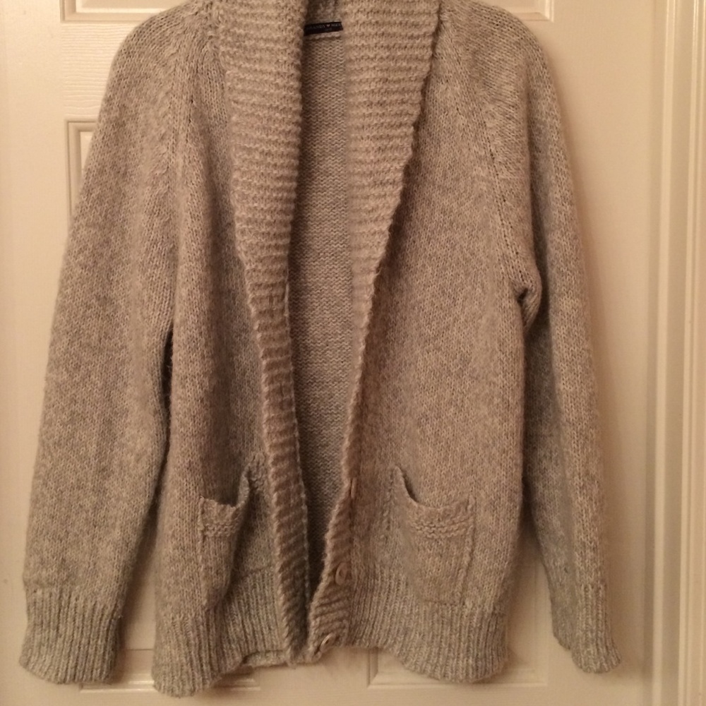 Brandy Melville Cardigan - Picture 4 of 6